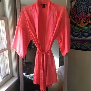 Victoria’s Secret Satin Robe / Kimono